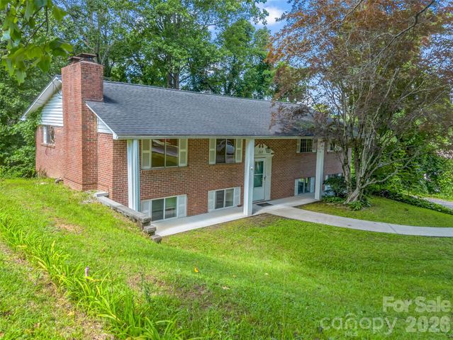 1317 Hyman Avenue, Hendersonville, NC 28792