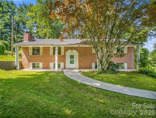 1317 Hyman Avenue, Hendersonville, NC 28792