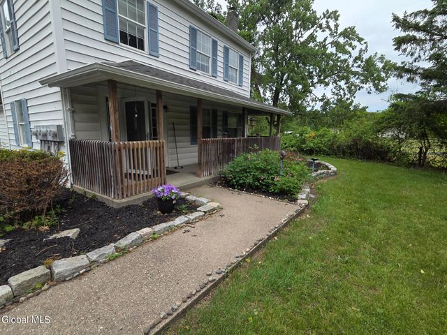 116 Clamsteam Road, Halfmoon, NY 12065