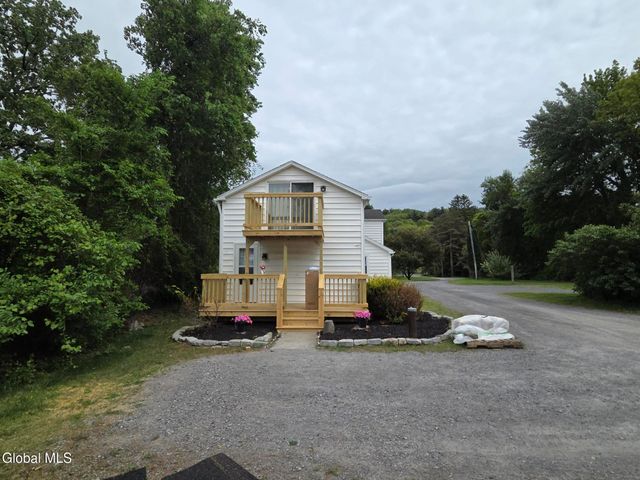 116 Clamsteam Road, Halfmoon, NY 12065