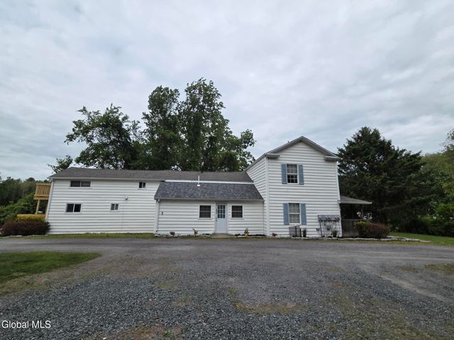 116 Clamsteam Road, Halfmoon, NY 12065