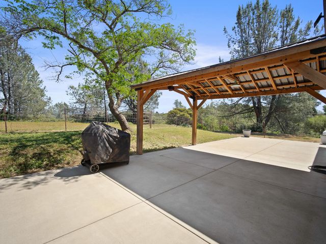 3924 Pine Cone Dr, Rescue, CA 95672
