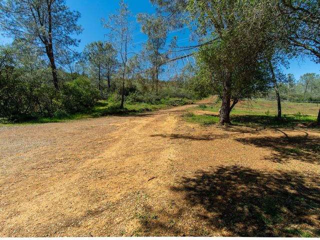 3924 Pine Cone Dr, Rescue, CA 95672