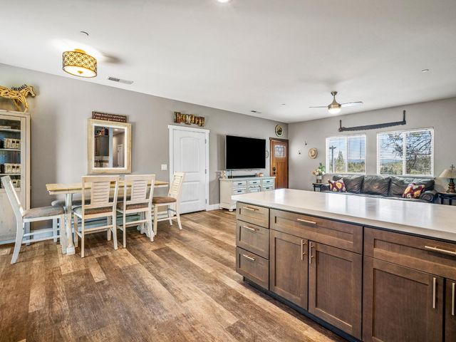 3924 Pine Cone Dr, Rescue, CA 95672