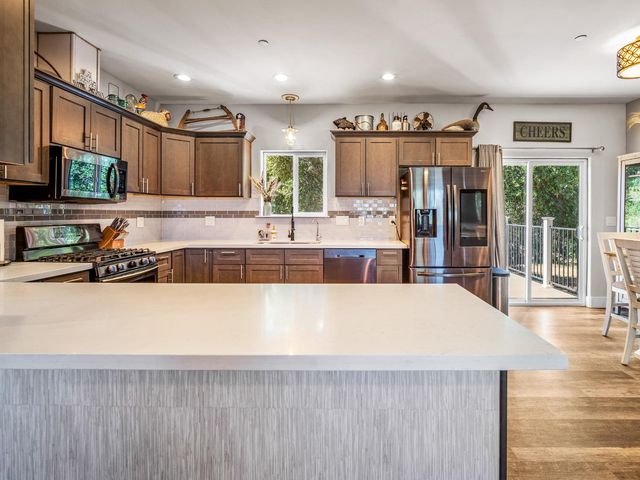 3924 Pine Cone Dr, Rescue, CA 95672