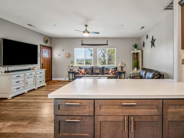 3924 Pine Cone Dr, Rescue, CA 95672