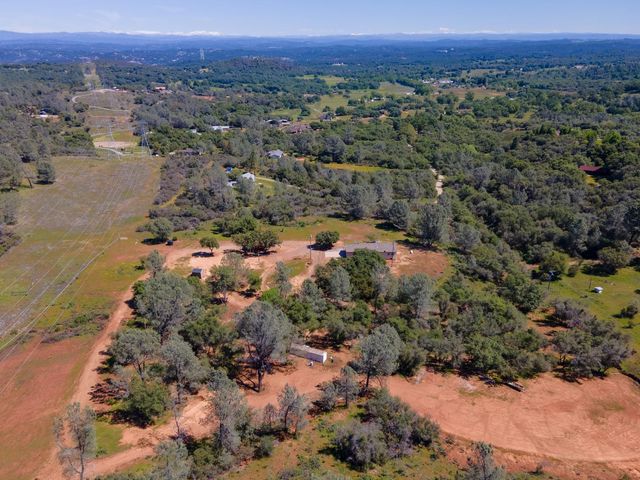 3924 Pine Cone Dr, Rescue, CA 95672