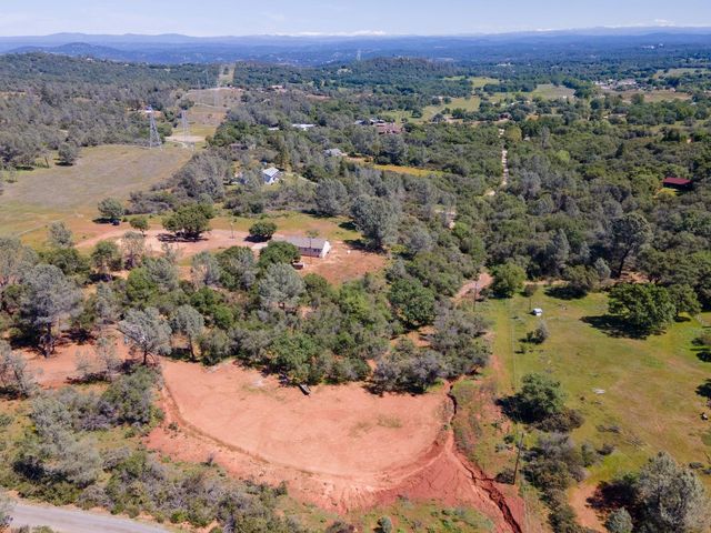 3924 Pine Cone Dr, Rescue, CA 95672