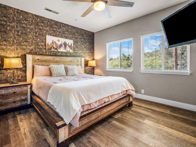 3924 Pine Cone Dr, Rescue, CA 95672