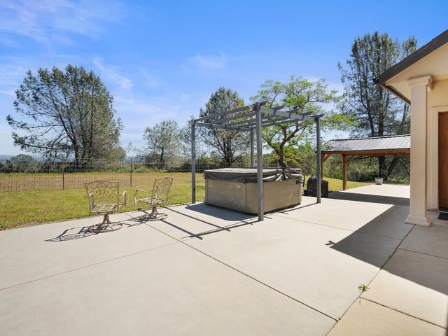3924 Pine Cone Dr, Rescue, CA 95672