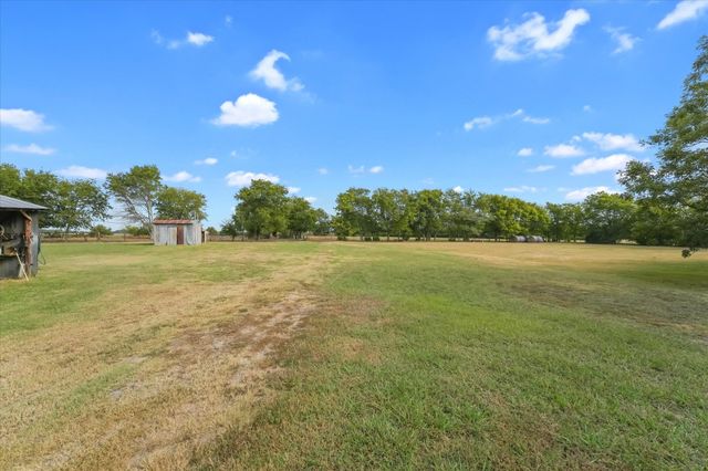 1454 County Road 4120, Bonham, TX 75418