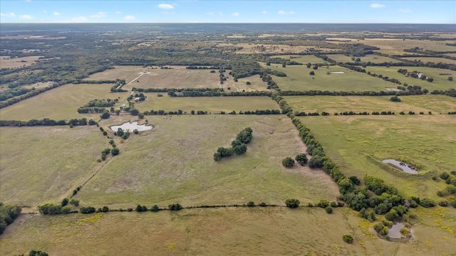 1454 County Road 4120, Bonham, TX 75418