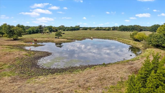 1454 County Road 4120, Bonham, TX 75418