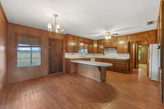 1454 County Road 4120, Bonham, TX 75418