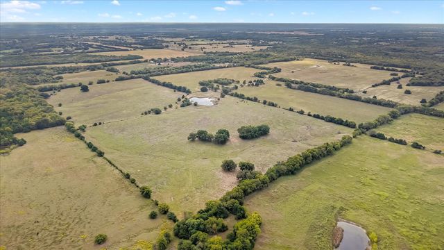 1454 County Road 4120, Bonham, TX 75418