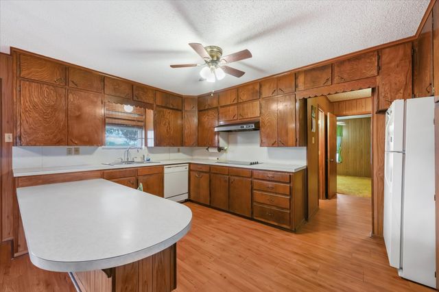 1454 County Road 4120, Bonham, TX 75418