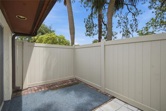 2052 SUNSET POINT ROAD 45, Clearwater, FL 33765