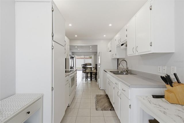 2052 SUNSET POINT ROAD 45, Clearwater, FL 33765