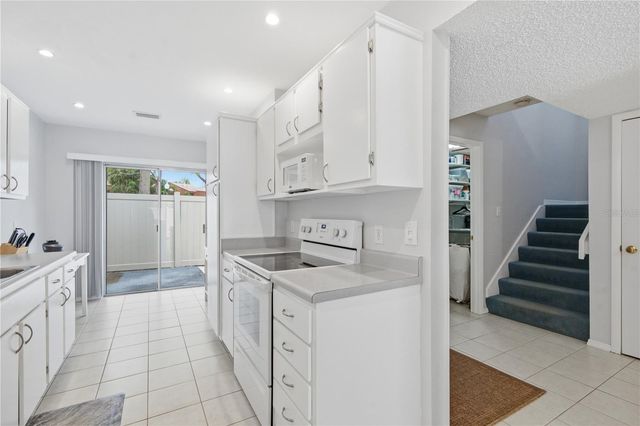 2052 SUNSET POINT ROAD 45, Clearwater, FL 33765