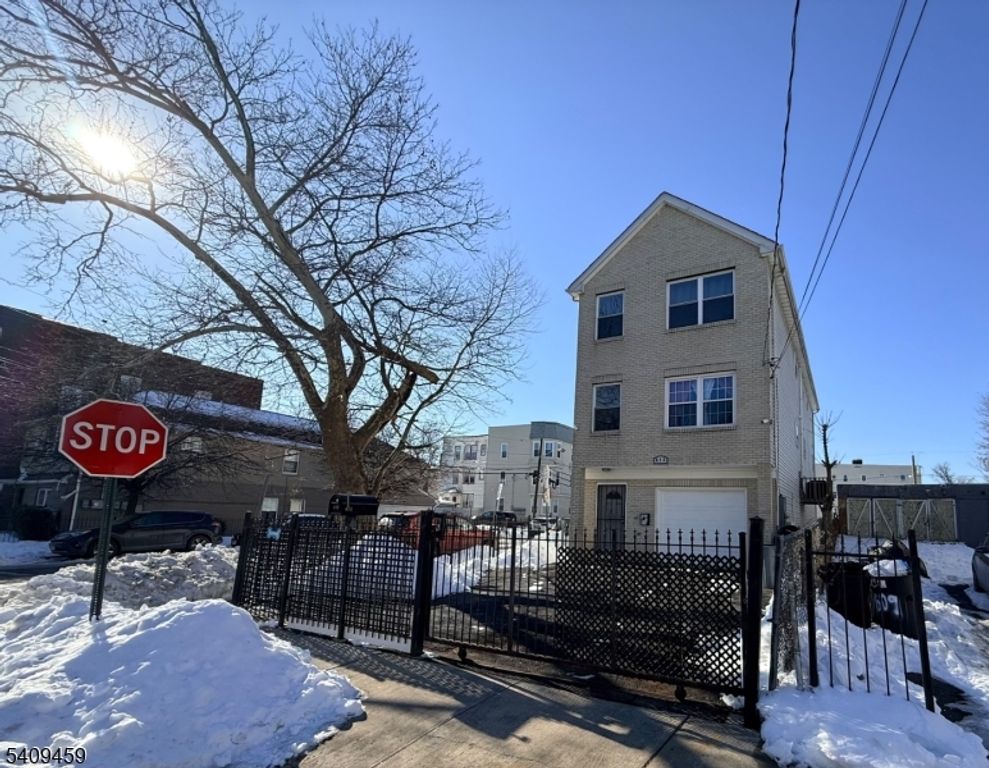 613 20Th St, Irvington Twp., NJ 07111 — photo 2