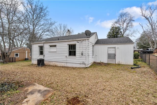 303 S Elm Street, Pendleton, SC 29670