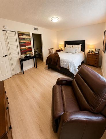 1050 Country Club Drive 303, Margate, FL 33063