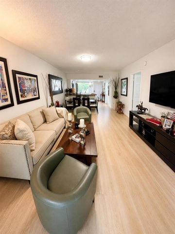 1050 Country Club Drive 303, Margate, FL 33063