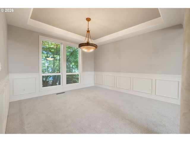 3658 Nw LORIANN Dr, Portland, OR 97229