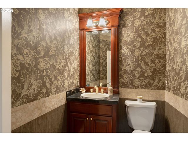 3658 Nw LORIANN Dr, Portland, OR 97229