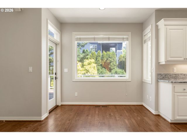 3658 Nw LORIANN Dr, Portland, OR 97229