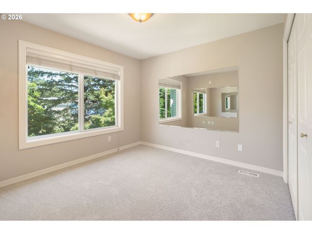 3658 Nw LORIANN Dr, Portland, OR 97229