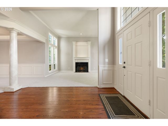 3658 Nw LORIANN Dr, Portland, OR 97229