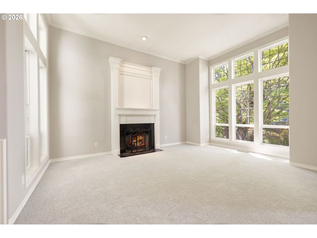 3658 Nw LORIANN Dr, Portland, OR 97229
