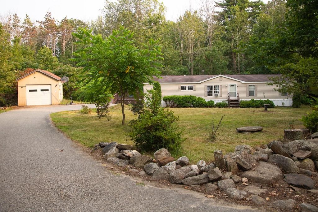 11 Cross Road, Strafford, NH 03884