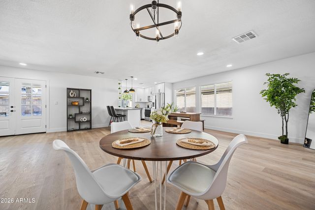 3934 W GLENAIRE Drive, Phoenix, AZ 85053