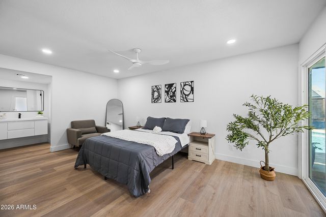 3934 W GLENAIRE Drive, Phoenix, AZ 85053