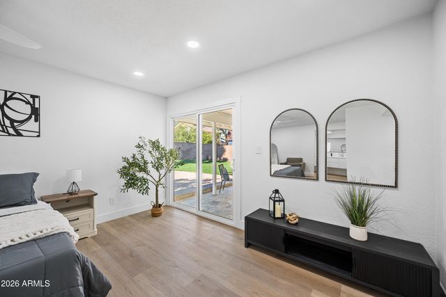 3934 W GLENAIRE Drive, Phoenix, AZ 85053