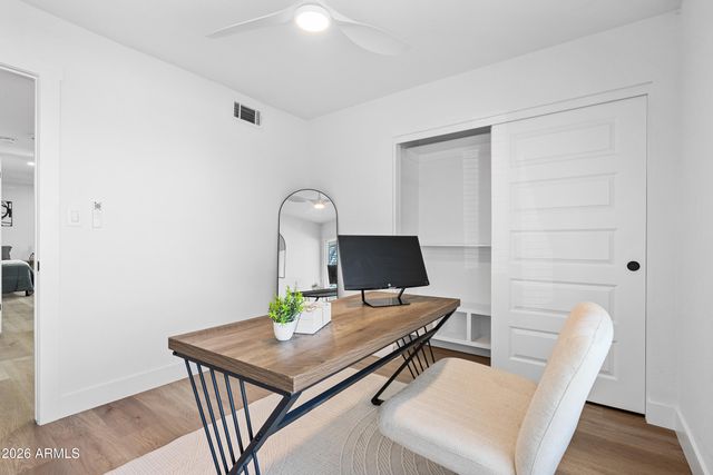 3934 W GLENAIRE Drive, Phoenix, AZ 85053