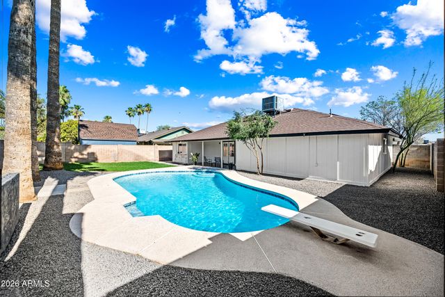 3934 W GLENAIRE Drive, Phoenix, AZ 85053