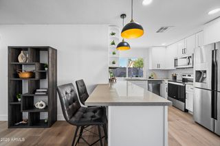 3934 W GLENAIRE Drive, Phoenix, AZ 85053