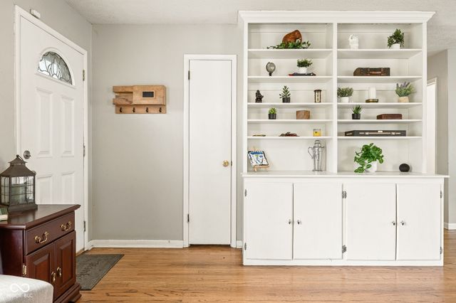 1733 Marian Drive, Indianapolis, IN 46240