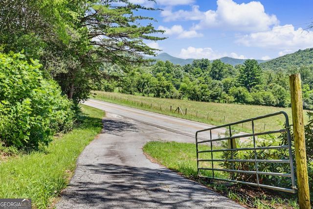 1624 Bettys Creek, Rabun Gap, GA 30568