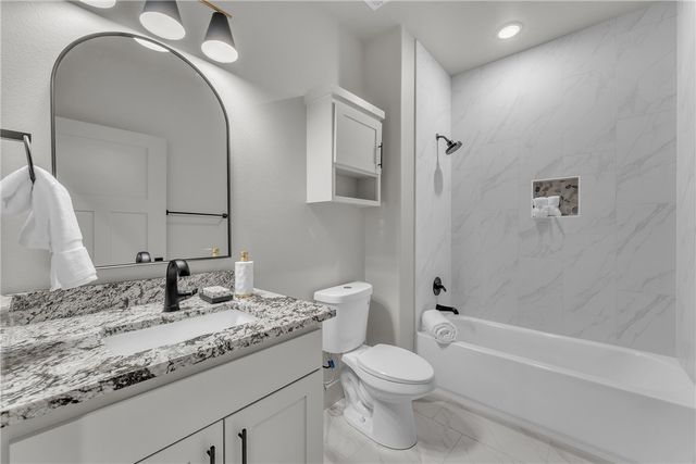 20 Marionet Lane, Bella Vista, AR 72714