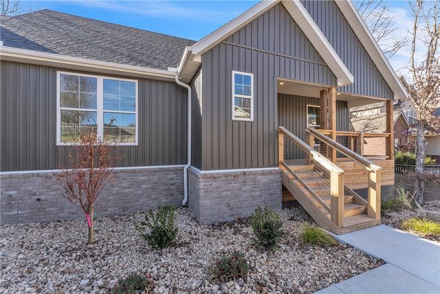 20 Marionet Lane, Bella Vista, AR 72714