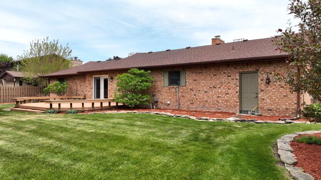 759 Pilgram Dr. E Drive, Saginaw, MI 48638