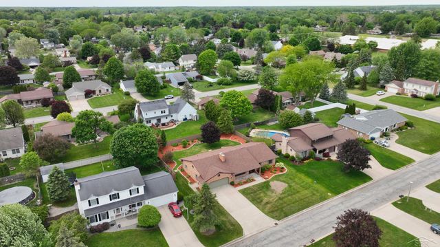 759 Pilgram Dr. E Drive, Saginaw, MI 48638