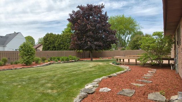 759 Pilgram Dr. E Drive, Saginaw, MI 48638