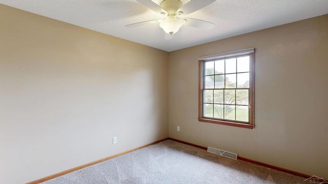 759 Pilgram Dr. E Drive, Saginaw, MI 48638