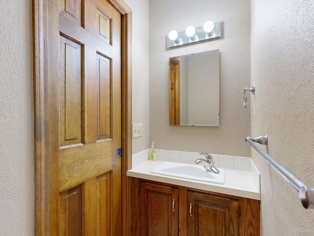759 Pilgram Dr. E Drive, Saginaw, MI 48638