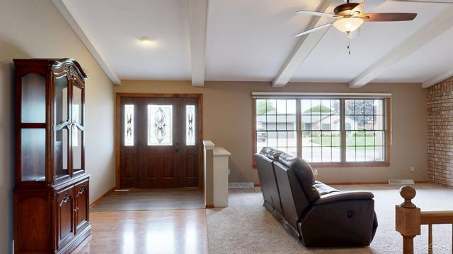 759 Pilgram Dr. E Drive, Saginaw, MI 48638